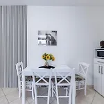 شقة Ivona Mit Terrasse Und Aussendusche By Interhome *