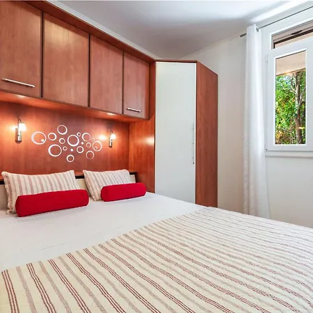 Ivona Mit Terrasse Und Aussendusche By Interhome * Dubrovnik