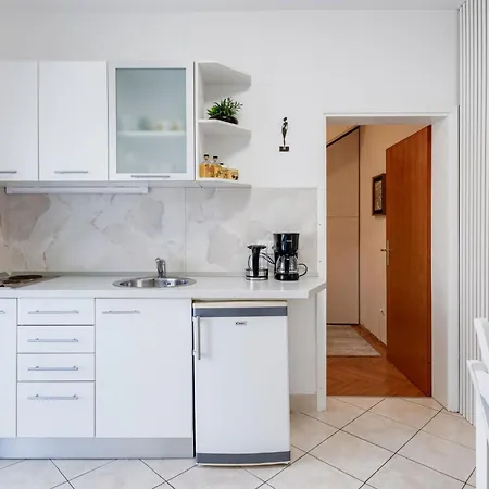 Ivona Mit Terrasse Und Aussendusche By Interhome Apartment *