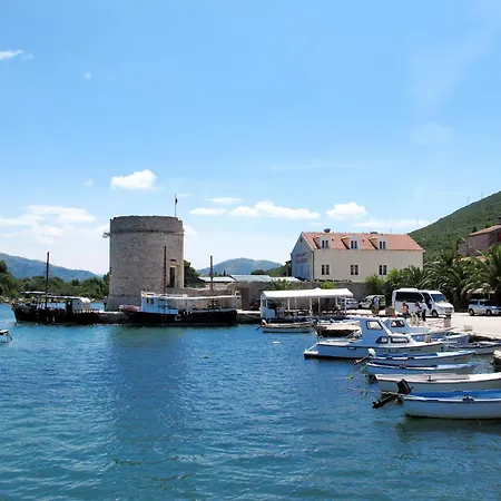 Apartment Ivona Mit Terrasse Und Aussendusche By Interhome