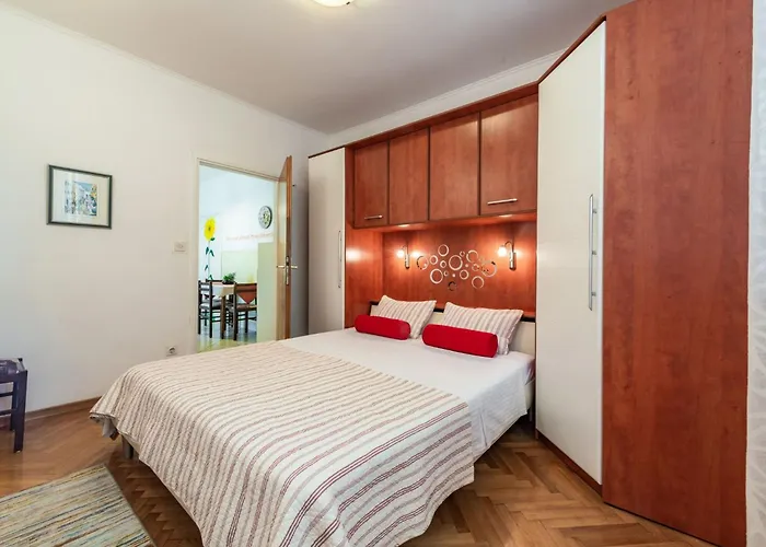 Ivona Mit Terrasse Und Aussendusche By Interhome *