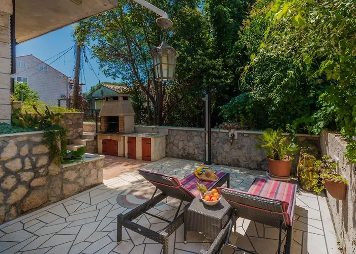 Ivona Mit Terrasse Und Aussendusche By Interhome Appartement *