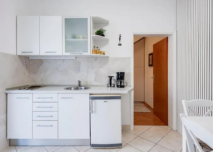 Ivona Mit Terrasse Und Aussendusche By Interhome Apartment *