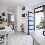 Ivona Mit Terrasse Und Aussendusche By Interhome Dubrovnik