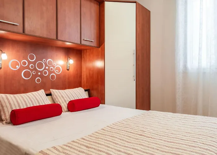 Ivona Mit Terrasse Und Aussendusche By Interhome *