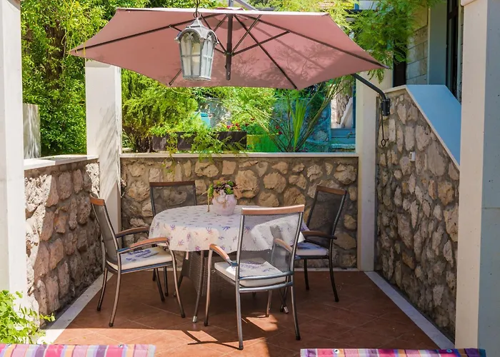 Appartement Ivona Mit Terrasse Und Aussendusche By Interhome