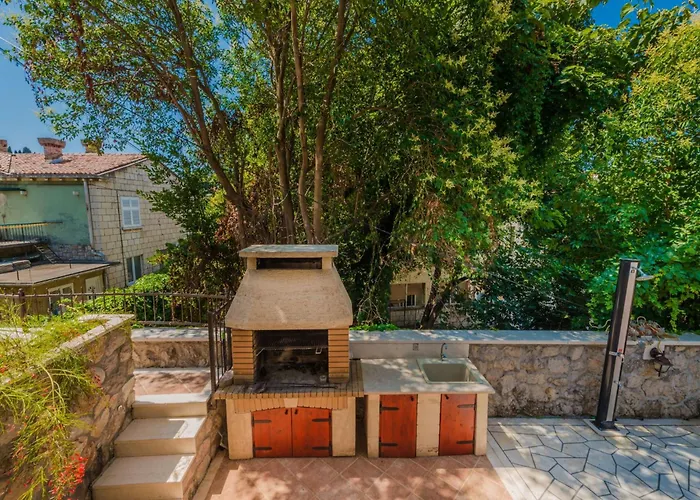 Ivona Mit Terrasse Und Aussendusche By Interhome Dubrovnik