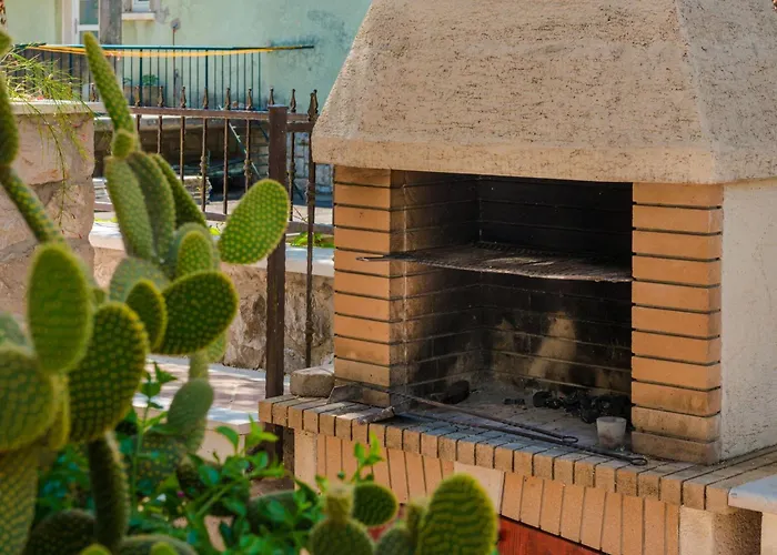 Ivona Mit Terrasse Und Aussendusche By Interhome Appartement Dubrovnik